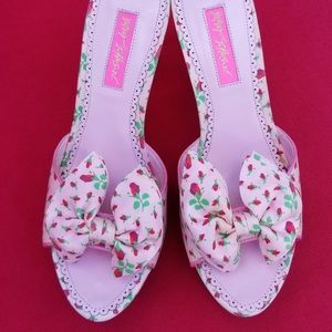 Betsey Johnson Slides